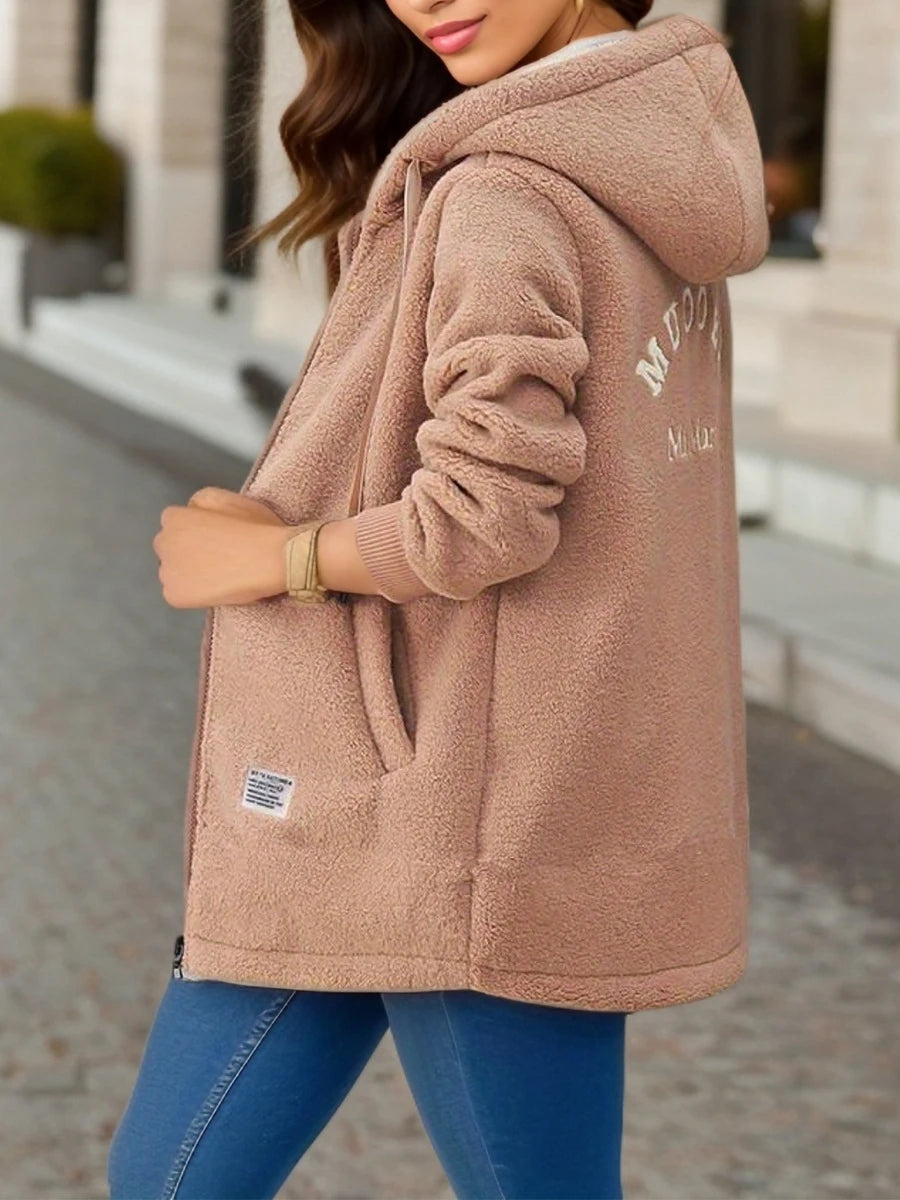Casaco Teddy Feminino com Capuz Elegante
