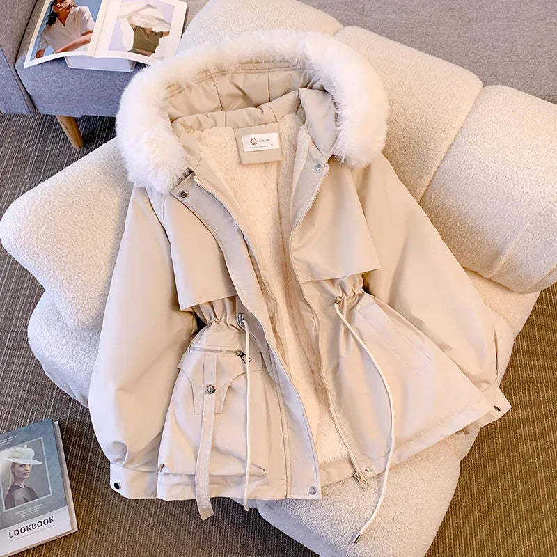Jaqueta Feminina de Inverno com Capuz de Pelo Elegante