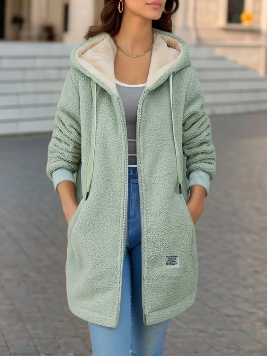 Casaco Teddy Feminino com Capuz Elegante