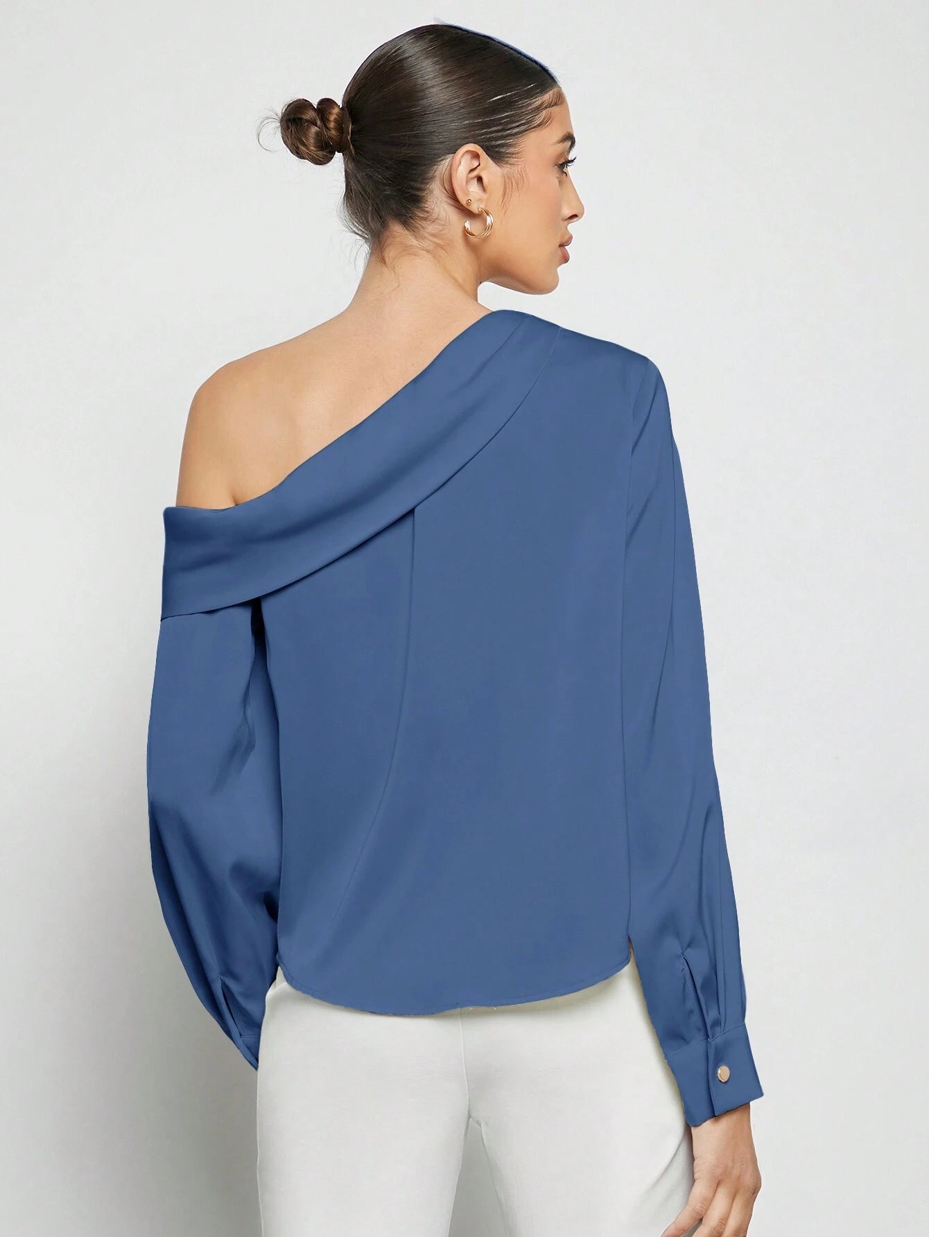 Blusa Elegante de Um Ombro Só - Eslovenia