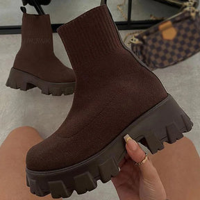 Bota Estilo Tratorada Feminina – Alta, Moderna e Flexível