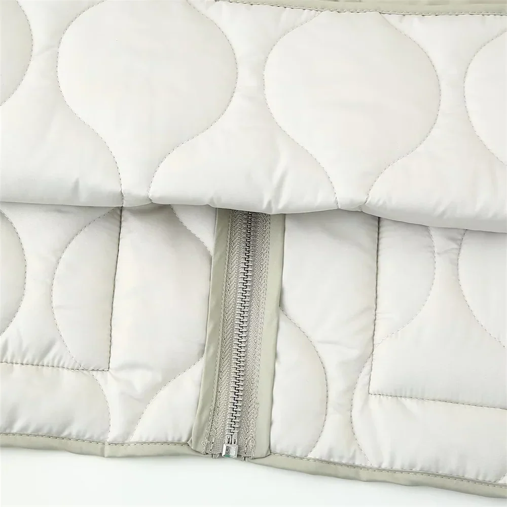 Casaco Feminino Leve de Algodão com Decoração de Bolsos - Modelo Oversized - (Promoção de Inverno 2025)