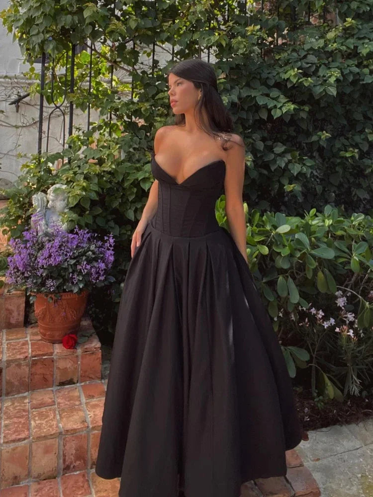 Vestido Longo Tomara que Caia - Sofisticação e Elegância para Eventos Especiais