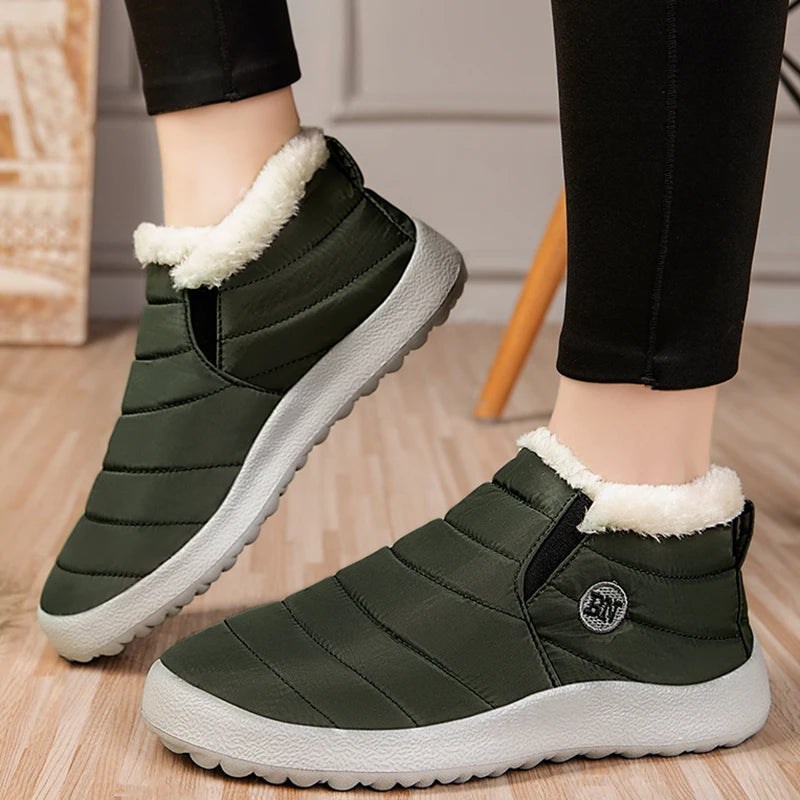 Bota Feminina de Inverno Comfort Peluciada