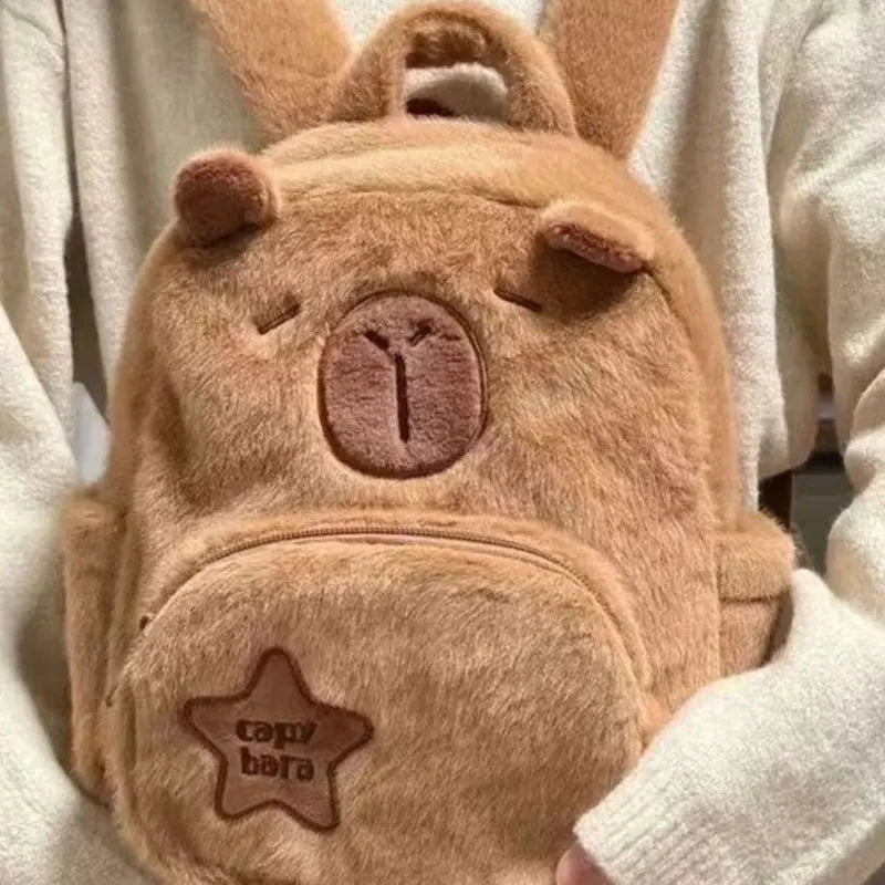 Mochila Escolar Infantil Unissex de Pelúcia Capivara