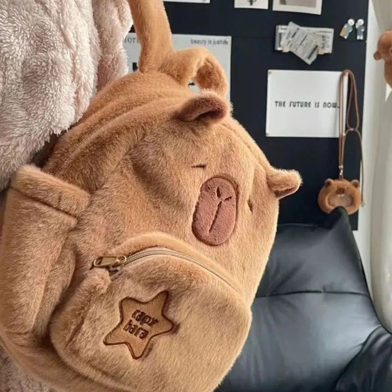 Mochila Escolar Infantil Unissex de Pelúcia Capivara